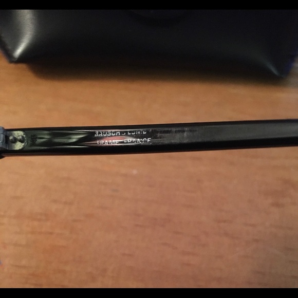 Vintage Ray Ban sunglasses. Black lens and frame - Picture 5 of 8